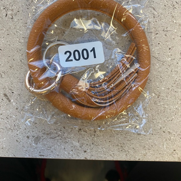 🔥 2 for $15 DEAL – READ FIRST🔥Tassel Keychain Bracelet with Charm - Picture 3 of 3